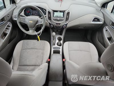 Zdjęcie 8 z 13 samochodu: 2018 CHEVROLET CRUZE LT VIN:1G1BE5SM3J7177456 - miniatura