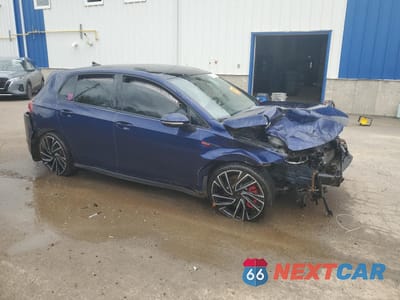 Czwarte zdjęcie samochodu z boku: 2024 VOLKSWAGEN GTI AUTOBAHN VIN:WVWVA7CD2RW200933 - miniatura