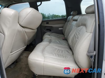 Zdjęcie 11 z 16 samochodu: 2002 CHEVROLET SUBURBAN K2500 VIN:3GNGK26GX2G132763 - miniatura