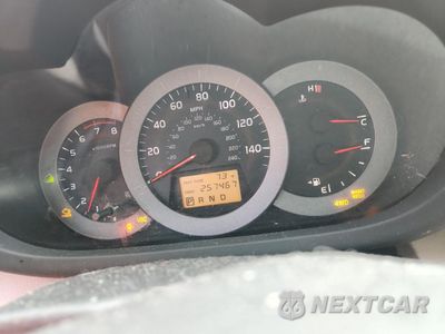 Zdjęcie 9 z 13 samochodu: 2006 TOYOTA RAV4 LIMITED VIN:JTMBK31V265009275 - miniatura