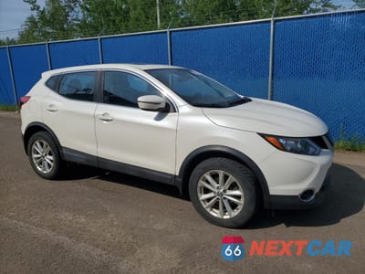 Czwarte zdjęcie samochodu z boku: 2019 NISSAN ROGUE SPORT S VIN:JN1BJ1CR3KW330885 - miniatura