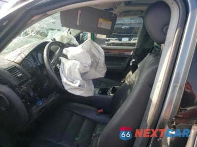 Zdjęcie 7 z 12 samochodu: 2004 VOLKSWAGEN TOUAREG 3.2 VIN:WVGZC67L34D001669 - miniatura