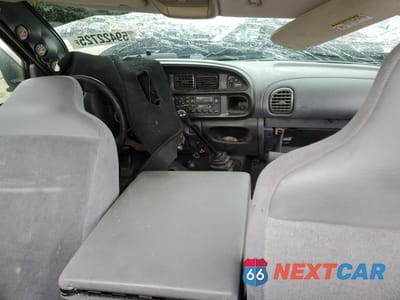 Zdjęcie 8 z 13 samochodu: 2000 DODGE RAM 3500 VIN:3B7MF3664YM222806 - miniatura