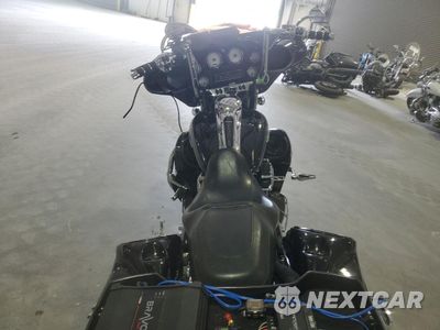 Zdjęcie 6 z 9 samochodu: 2011 HARLEY-DAVIDSON FLHX VIN:1HD1KBM12BB677182 - miniatura