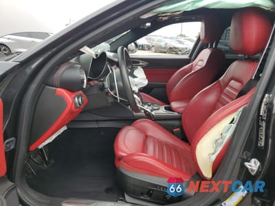 Zdjęcie 7 z 14 samochodu: 2021 ALFA ROMEO GIULIA TI VIN:ZARFAMBN6M7649893 - miniatura