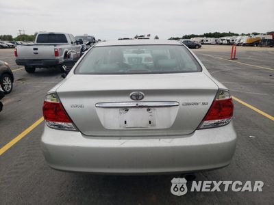 Zdjęcie 6 z 12 samochodu: 2005 TOYOTA CAMRY LE VIN:JTDBE30K050315692 - miniatura