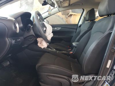 Zdjęcie 7 z 12 samochodu: 2019 KIA FORTE FE VIN:3KPF24AD7KE117145 - miniatura