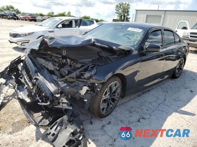 2024 BMW I5 EDRIVE 40 WBY33FK07RCR03776 - główne zdjęcie licytacji z USA - miniatura