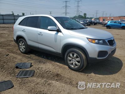 Czwarte zdjęcie samochodu z boku: 2011 KIA SORENTO BASE VIN:5XYKT3A15BG185667 - miniatura
