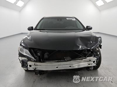 Piąte zdjęcie samochodu w środku: 2020 TOYOTA CAMRY SE VIN:4T1G11AK0LU347743 - miniatura