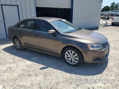 Czwarte zdjęcie samochodu z boku: 2014 VOLKSWAGEN JETTA SE VIN:3VWD07AJ9EM434792 - miniatura