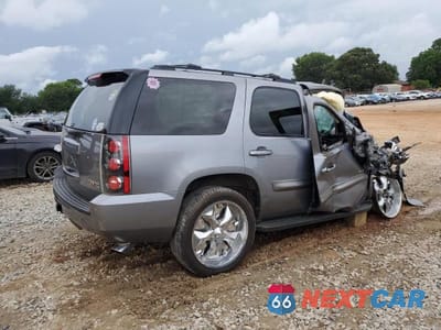 Trzecie zdjęcie samochodu z tyłu: 2008 GMC YUKON VIN:1GKFC13C28R103719 - miniatura