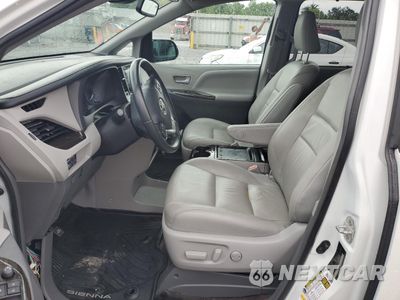 Zdjęcie 7 z 15 samochodu: 2018 TOYOTA SIENNA XLE VIN:5TDYZ3DCXJS957359 - miniatura