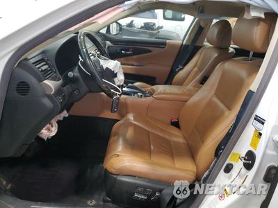 Zdjęcie 7 z 15 samochodu: 2013 LEXUS LS 460 VIN:JTHCL5EF7D5018002 - miniatura