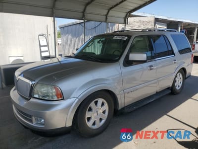2005 LINCOLN NAVIGATOR 5LMFU28545LJ20716 - główne zdjęcie licytacji z USA - miniatura