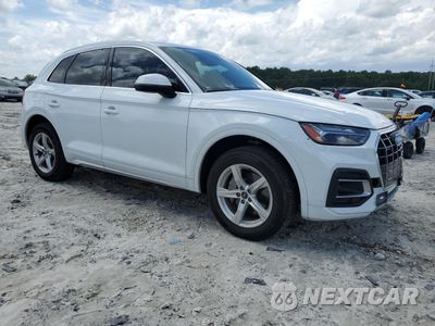 Czwarte zdjęcie samochodu z boku: 2021 AUDI Q5 PREMIUM VIN:WA1AAAFY2M2014992 - miniatura