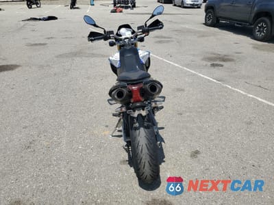 Czwarte zdjęcie samochodu z boku: 2009 APRILIA DORSODURO 750 VIN:ZD4SMC0079S000243 - miniatura