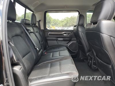 Zdjęcie 10 z 15 samochodu: 2022 RAM 1500 LARAMIE VIN:1C6RRFRG4NN408924 - miniatura
