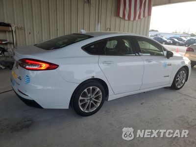 Trzecie zdjęcie samochodu z tyłu: 2019 FORD FUSION SE VIN:3FA6P0LU3KR124793 - miniatura