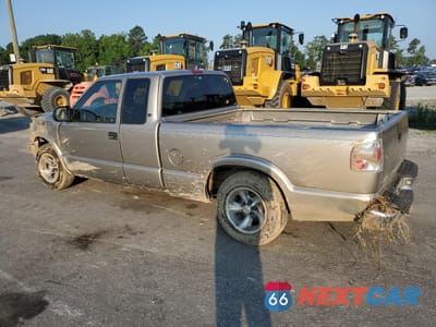 Drugie zdjęcie samochodu z przodu: 2003 CHEVROLET S TRUCK S10 VIN:1GCCS19X438174477 - miniatura