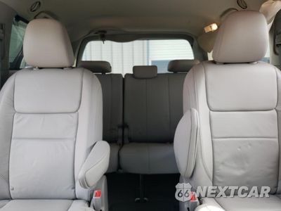 Zdjęcie 10 z 13 samochodu: 2017 TOYOTA SIENNA XLE VIN:5TDDZ3DC0HS169103 - miniatura