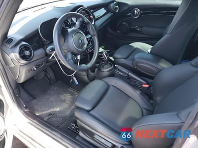 Zdjęcie 7 z 12 samochodu: 2023 MINI COOPER S VIN:WMW53DH05P2T80019 - miniatura