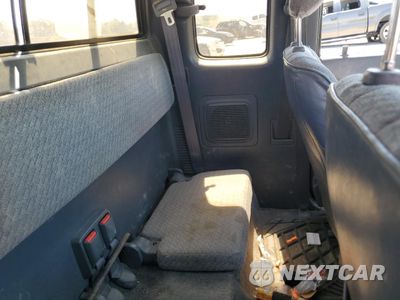 Zdjęcie 10 z 13 samochodu: 1997 TOYOTA TACOMA XTRACAB VIN:4TAWM72N2VZ261211 - miniatura