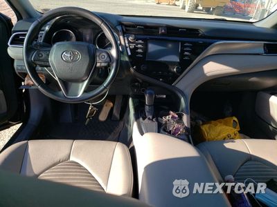 Zdjęcie 8 z 12 samochodu: 2018 TOYOTA CAMRY L VIN:4T1B11HK5JU091791 - miniatura