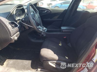 Zdjęcie 7 z 12 samochodu: 2015 CHRYSLER 200 LIMITED VIN:1C3CCCAB6FN571711 - miniatura