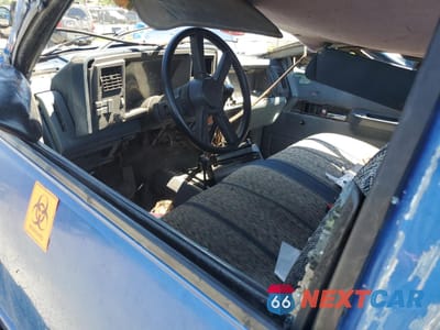 Zdjęcie 8 z 13 samochodu: 1990 GMC SIERRA K1500 VIN:2GTEK14H9L1553356 - miniatura