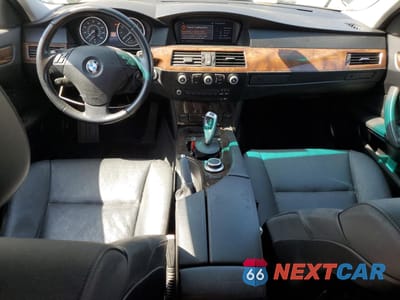 Zdjęcie 8 z 12 samochodu: 2008 BMW 528 I VIN:WBANU53598C115041 - miniatura
