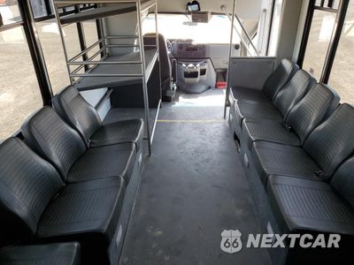 Zdjęcie 10 z 14 samochodu: 2022 FORD ECONOLINE E450 SUPER DUTY CUTAWAY VAN VIN:1FDFE4FNXNDC37757 - miniatura