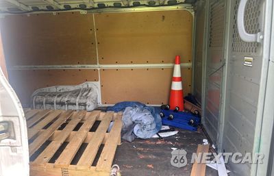 Zdjęcie 6 z 11 samochodu: 2012 NISSAN NV 1500 VIN:1N6BF0KL0CN118374 - miniatura