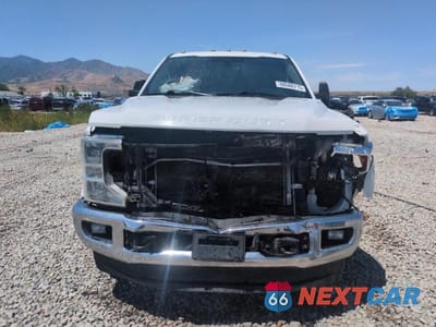 Piąte zdjęcie samochodu w środku: 2021 FORD F350 SUPER DUTY VIN:1FT8W3DT2MEC12298 - miniatura