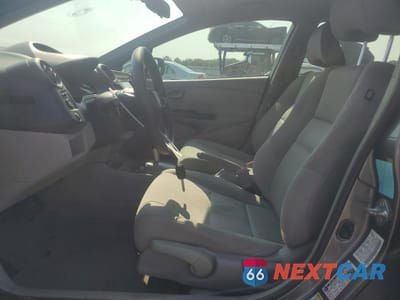 Zdjęcie 7 z 12 samochodu: 2010 HONDA INSIGHT LX VIN:JHMZE2H5XAS013511 - miniatura