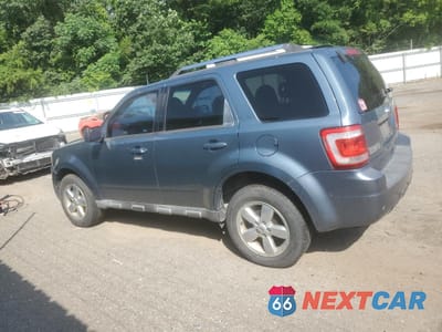 Drugie zdjęcie samochodu z przodu: 2010 FORD ESCAPE LIMITED VIN:1FMCU0EG8AKC61661 - miniatura