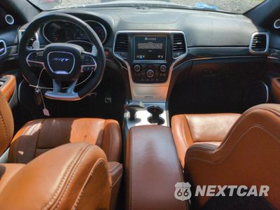 Zdjęcie 8 z 15 samochodu: 2015 JEEP GRAND CHEROKEE SRT-8 VIN:1C4RJFDJ2FC166585 - miniatura