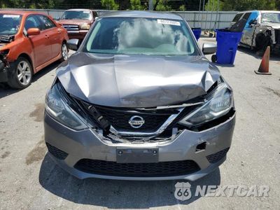Piąte zdjęcie samochodu w środku: 2017 NISSAN SENTRA S VIN:3N1AB7AP0HL706423 - miniatura