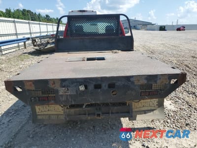 Zdjęcie 6 z 14 samochodu: 2003 CHEVROLET SILVERADO K3500 VIN:1GBJK34103E116930 - miniatura