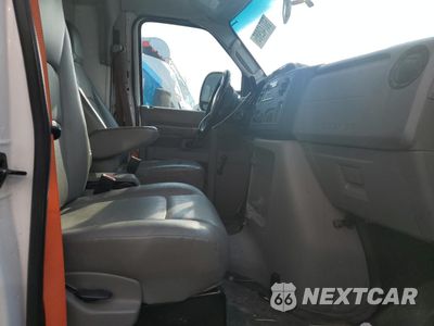 Zdjęcie 11 z 13 samochodu: 2016 FORD ECONOLINE E350 SUPER DUTY CUTAWAY VAN VIN:1FDWE3FS4GDC51639 - miniatura