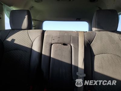 Zdjęcie 10 z 13 samochodu: 2012 CHEVROLET TRAVERSE LS VIN:1GNKRFED9CJ326687 - miniatura