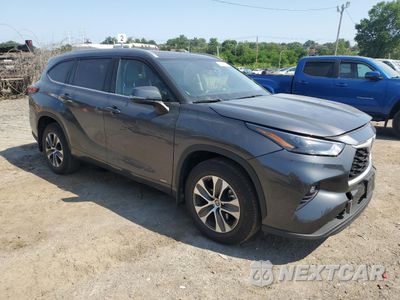 Czwarte zdjęcie samochodu z boku: 2022 TOYOTA HIGHLANDER HYBRID XLE VIN:5TDGBRCH4NS547419 - miniatura