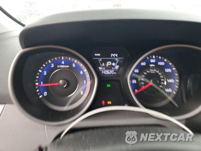 Zdjęcie 9 z 12 samochodu: 2015 HYUNDAI ELANTRA SE VIN:KMHDH4AE2FU346401 - miniatura