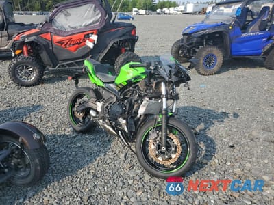 2019 KAWASAKI EX650 F JKAEXEK19KDA32376 - główne zdjęcie licytacji z USA - miniatura
