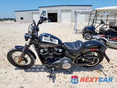 Trzecie zdjęcie samochodu z tyłu: 2018 HARLEY-DAVIDSON FXBB STREET BOB VIN:1HD1YJJ19JC082562 - miniatura