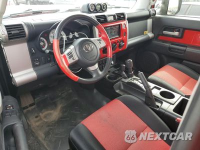 Zdjęcie 8 z 15 samochodu: 2012 TOYOTA FJ CRUISER VIN:JTEBU4BF1CK136325 - miniatura