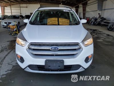 Piąte zdjęcie samochodu w środku: 2018 FORD ESCAPE SE VIN:1FMCU0GD7JUD07908 - miniatura