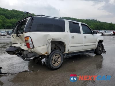 Trzecie zdjęcie samochodu z tyłu: 2002 CHEVROLET SUBURBAN K2500 VIN:3GNGK26GX2G132763 - miniatura