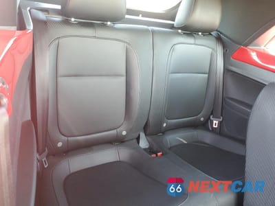 Zdjęcie 10 z 15 samochodu: 2017 VOLKSWAGEN BEETLE S/SE VIN:3VW517AT8HM807375 - miniatura