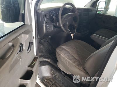 Zdjęcie 8 z 13 samochodu: 2006 GMC SAVANA G1500 VIN:1GTFG15X661240562 - miniatura